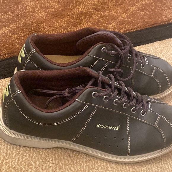 Brunswick Shoes Brunswick Bowling Shoes Poshmark